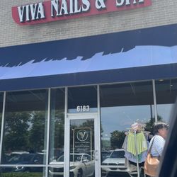 Viva Nails & Spa - Front building