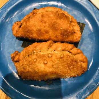 Valencia Cocina - Curry cauliflower and ricotta empanada + 3 cheeses empanada ( amaaaaziiinnngg))) - Latin American Near Me - Norwalk, Connecticut Valencia Cocina - Curry cauliflower and ricotta empanada + 3 cheeses empanada ( amaaaaziiinnngg))) - Latin American Near Me - Norwalk, Connecticut