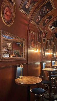 Cold Shoulder Bar by null
