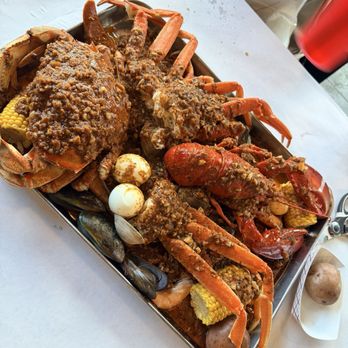 Kickin Kajun - 7lb of seafood 2 adults 2kids we ate every single peace - Cajun/Creole Near Me - Renton, Washington