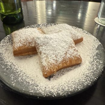 Copper Vine Restaurant - Beignets - Wine Bars Near Me - New Orleans, Louisiana Copper Vine Restaurant - Beignets - Wine Bars Near Me - New Orleans, Louisiana