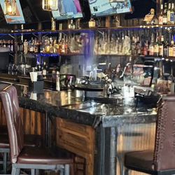 Hook & Reel Cajun Seafood & Bar - Bar