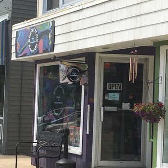 Black Circle Records - The front at an angle from a parking space - Vinyl Records Near Me - Lake Geneva, Wisconsin Black Circle Records - The front at an angle from a parking space - Vinyl Records Near Me - Lake Geneva, Wisconsin