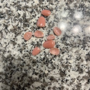 American Nail Bar - Here is how easily my nails just came off. They are acrylic..... this isn't supposed to happen. - Nail Salons Near Me - Mansfield, Texas