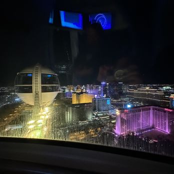 The High Roller - View of a High Roller cabin and Las Vegas strip - Amusement Parks Near Me - Las Vegas, Nevada