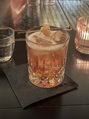 Bar 821 by null