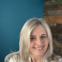 Jackie Renee Salon - cut and color