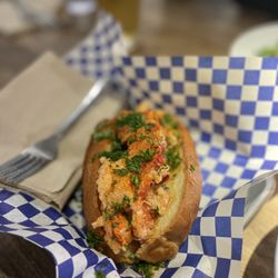 Seabreeze On The Dock - Lobster Roll