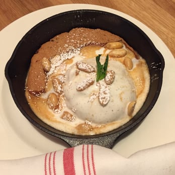 Earls Kitchen + Bar - Skillet cookie - New American Near Me - McLean, Virginia Earls Kitchen + Bar - Skillet cookie - New American Near Me - McLean, Virginia