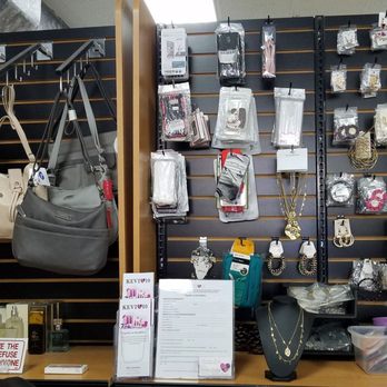 Kevi 10 - More purses and accessories - Women's Clothing Near Me - Hemet, California Kevi 10 - More purses and accessories - Women's Clothing Near Me - Hemet, California