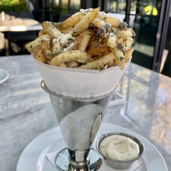 RH Rooftop Restaurant at RH Marin - Truffle Fries | IG: @nomwithelaine - American Near Me - Corte Madera, California RH Rooftop Restaurant at RH Marin - Truffle Fries | IG: @nomwithelaine - American Near Me - Corte Madera, California
