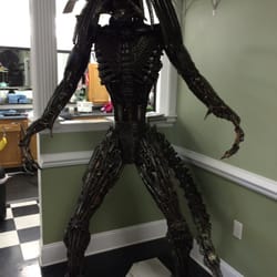 White Oak Barber Shop - Alien security guard