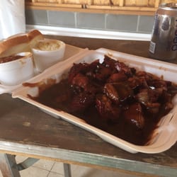 Bill's BBQ & Liquor - Rib Tip basket with coleslaw, baked beans and a slice of white bread