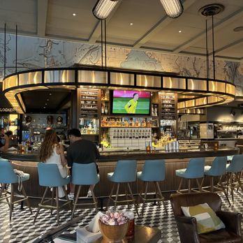 The Pearl - Seafood Near Me - Tampa, Florida