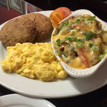 Flavor Table - Salmon Croquettes, Eggs, and Potatoes w/ Cheese and Bell Peppers - Cajun/Creole Near Me - Los Angeles, California