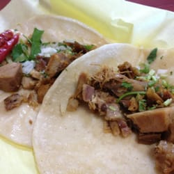 Taqueria Guerrero - Tacos de carnitas