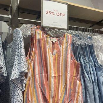 LOFT Outlet - Outlet Stores Near Me - Camarillo, California