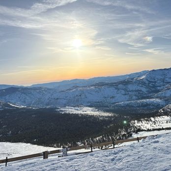 Mammoth Mountain Main Lodge - Ski Resorts Near Me - Mammoth Lakes, California