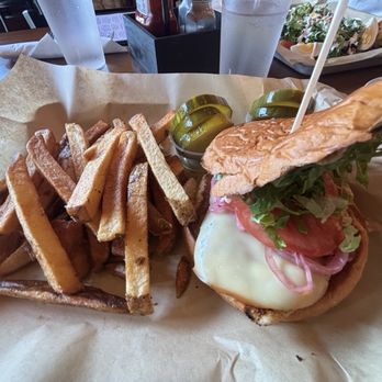 Richmond Farm and Brewery - Kickin chicken sandwich! Incredible. - Breweries Near Me - Bangor, Pennsylvania Richmond Farm and Brewery - Kickin chicken sandwich! Incredible. - Breweries Near Me - Bangor, Pennsylvania