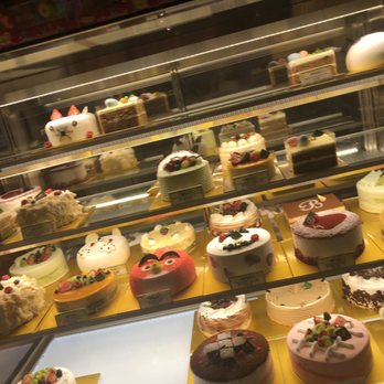 Breeze Bakery Cafe - Bakeries Near Me - Annandale, Virginia
