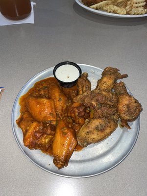 Pluckers Wing Bar by null