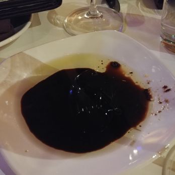 Le Reggiano - Olive oil n balsamic ...i detect cheap choices for both...unfortunately - Italian Near Me - Sainte-Martine, Quebec
