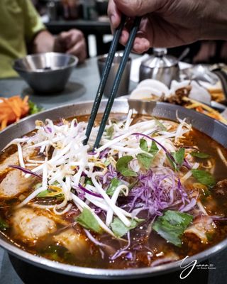 Vietnoms Thornhill by null