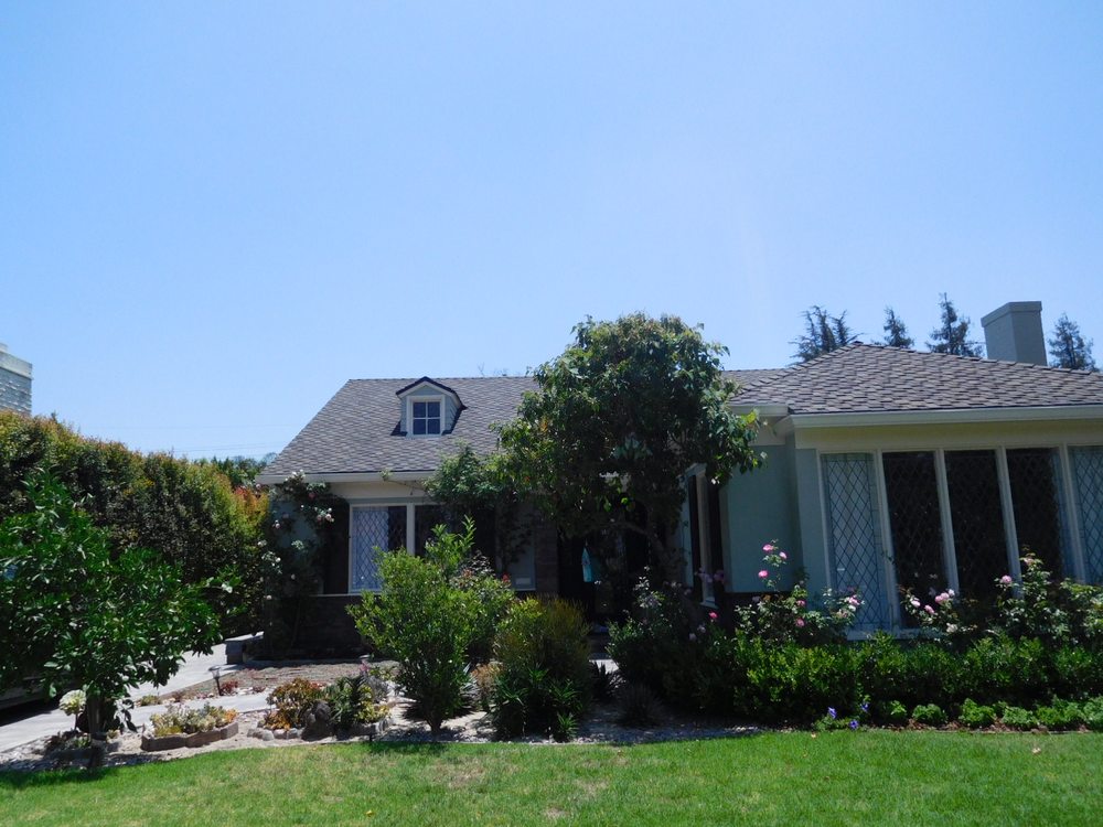 Slide of United Roofing