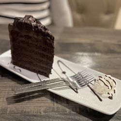 Jerry's Seafood - Chocolate cake