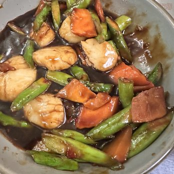 Hunan West - Scallops, Asparagus and carrots on garlic sauce - Chinese Near Me - Springfield, Virginia