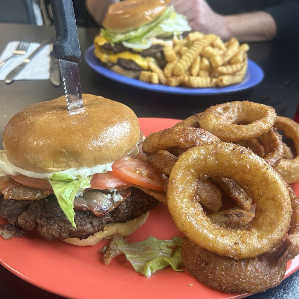 Burgers , fries and onion rings! Burgers , fries and onion rings!