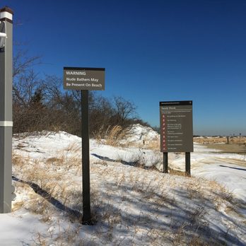 Gunnison Beach - The warning is unnecessary in January. - Beaches Near Me