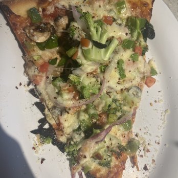 Al's Pizza - Veggie Pizza Slice - Pizza Near Me - Jacksonville, Florida