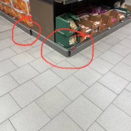 Bumper guard sticking out hazard as basket get caught causing an abrupt stop