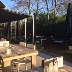 Fratelli - Seats outside