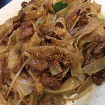 Twin Panda - Pork stir fry flat noodles - Indonesian Near Me - Austin, Texas Twin Panda - Pork stir fry flat noodles - Indonesian Near Me - Austin, Texas