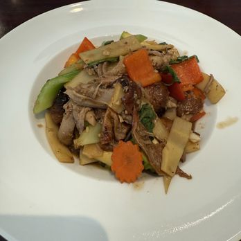 The Oaks Thai Cafe - Spicy duck - Thai Near Me - Thousand Oaks, California