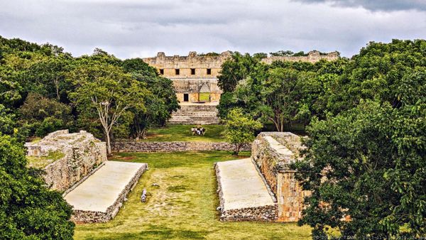 Uxmal by null