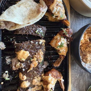 La Cocina De Mama - Mexican Near Me - Oak Lawn, Illinois