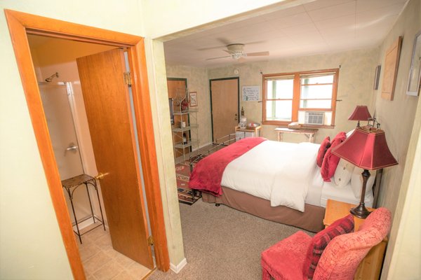 Mother Nature's Inn by null