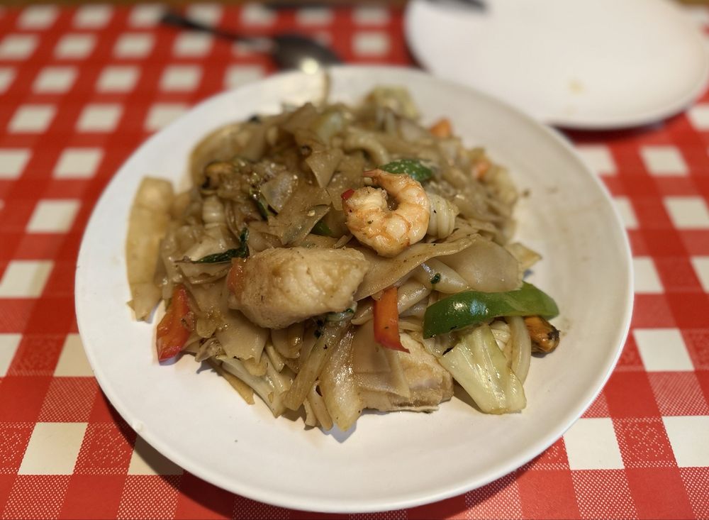 Mojave Thai Cuisine Logo