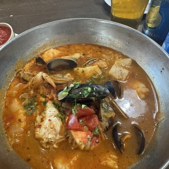 Sam's Chowder House - Cioppino - Seafood Near Me - Half Moon Bay, California Sam's Chowder House - Cioppino - Seafood Near Me - Half Moon Bay, California