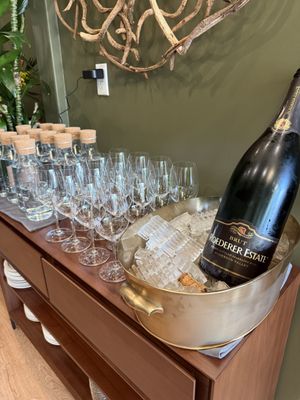 Frenchie Wine Bar by null