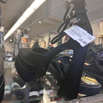 Uptown Cheapskate - Tried selling the exact same pair of shoes in diff color but they said they don't sell my style? Umm well ya do. clearly. - Used, Vintage & Consignment Near Me - Peoria, Arizona