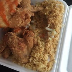 Jerry & Son - 6 chicken wings with fried rice.