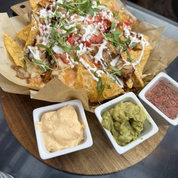 Dos Gatos Gastropub - Gastropubs Near Me - Belfast, Maine