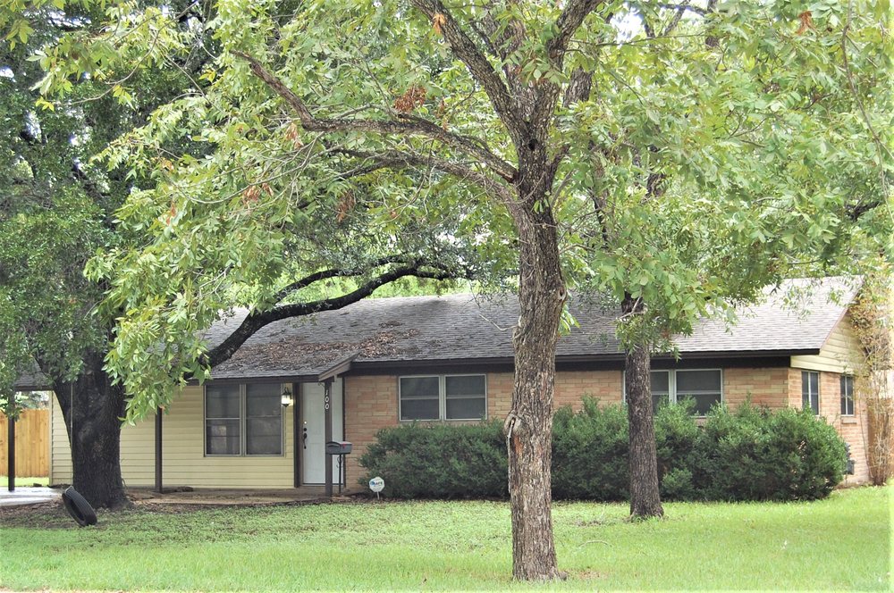 LONE STAR REALTY Updated August 2024 117 S Main St, Lockhart, Texas
