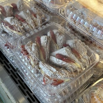 Cream Pan - Strawberry Croissant - Bakeries Near Me - Tustin, California
