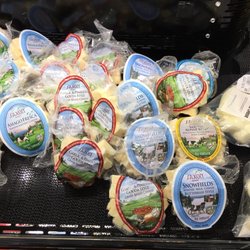 Bonde's Quik Mart & Country Deli - Snack packs of Saxon Creamery cheese
