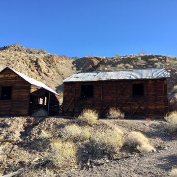 Ashford Canyon Trail - Abandoned cabins - Hiking Near Me - Death Valley, California Ashford Canyon Trail - Abandoned cabins - Hiking Near Me - Death Valley, California